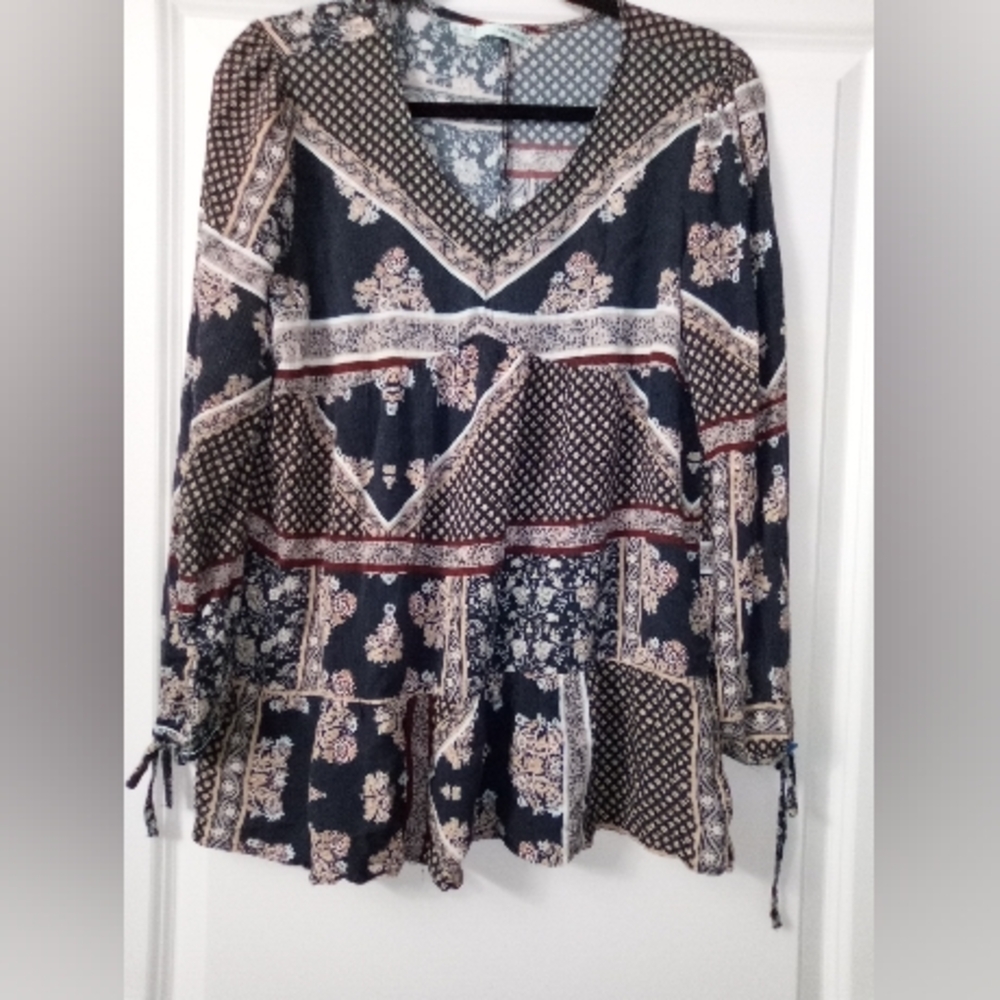 Y2K Style Lightweight Long Sleeve Blouse Size Medium By Maurices